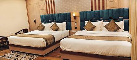 Hotel Mantavya Varanasi
