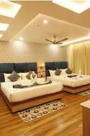 Hotel Mantavya Varanasi