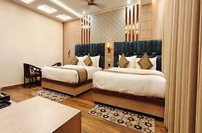 Hotel Mantavya Varanasi