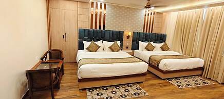 Hotel Mantavya Varanasi
