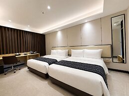 Prime Plaza Hotel Mataram