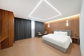 BROWN DOT HOTEL WANJU BONGDONG