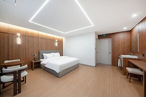 BROWN DOT HOTEL WANJU BONGDONG