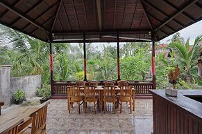 Kelingking Terrace Cottage