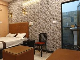 Fauzi Rasoi & Guest House