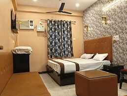 Fauzi Rasoi & Guest House