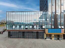 LIS vision hotel