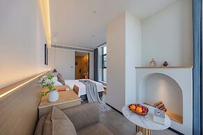 LIS vision hotel