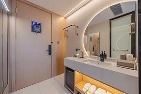 LIS vision hotel