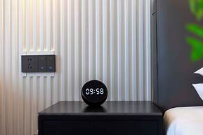 LIS vision hotel