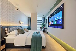 LIS vision hotel