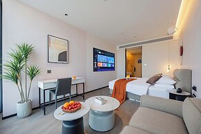 LIS vision hotel