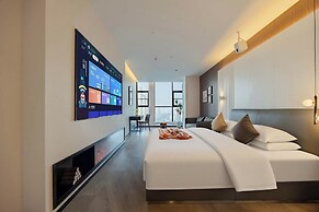 LIS vision hotel