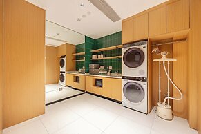 LIS vision hotel