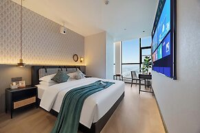 LIS vision hotel