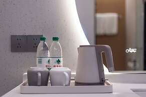 LIS vision hotel