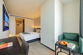 LIS vision hotel