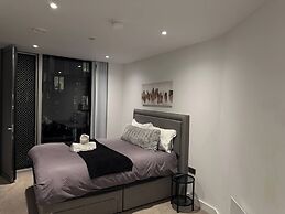 Luxurious 2 bed City View Apartment