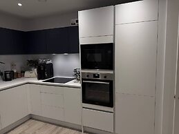 Luxurious 2 bed City View Apartment