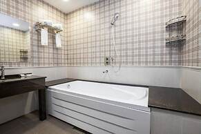 Macara Lake Park Hotel