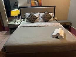 Pickyard Guest House