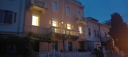 Royal Balcony al Mare