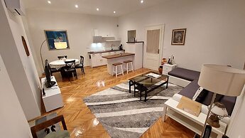 Royal Balcony al Mare