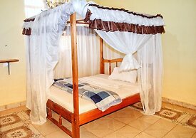Adonai Resort Voi
