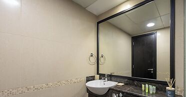 LUX The JLT Gold Crest Suite
