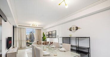 LUX The JLT Gold Crest Suite