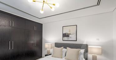 LUX The JLT Gold Crest Suite