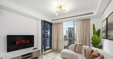 LUX The JLT Gold Crest Suite