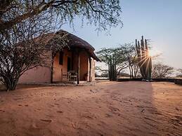Eningu Kalahari Lodge cc