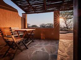 Eningu Kalahari Lodge cc