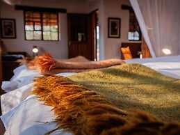 Eningu Kalahari Lodge cc