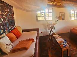 Eningu Kalahari Lodge cc