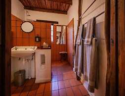 Eningu Kalahari Lodge cc