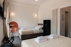 Flora Guest House