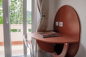 Flora Guest House