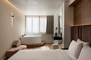 Nur Pasalimani Hotel