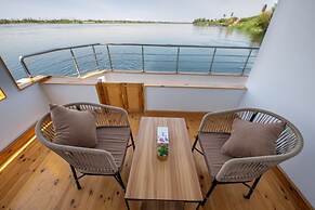 Dahabiya Azhar II Luxury Cruise
