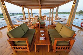 Dahabiya Azhar II Luxury Cruise