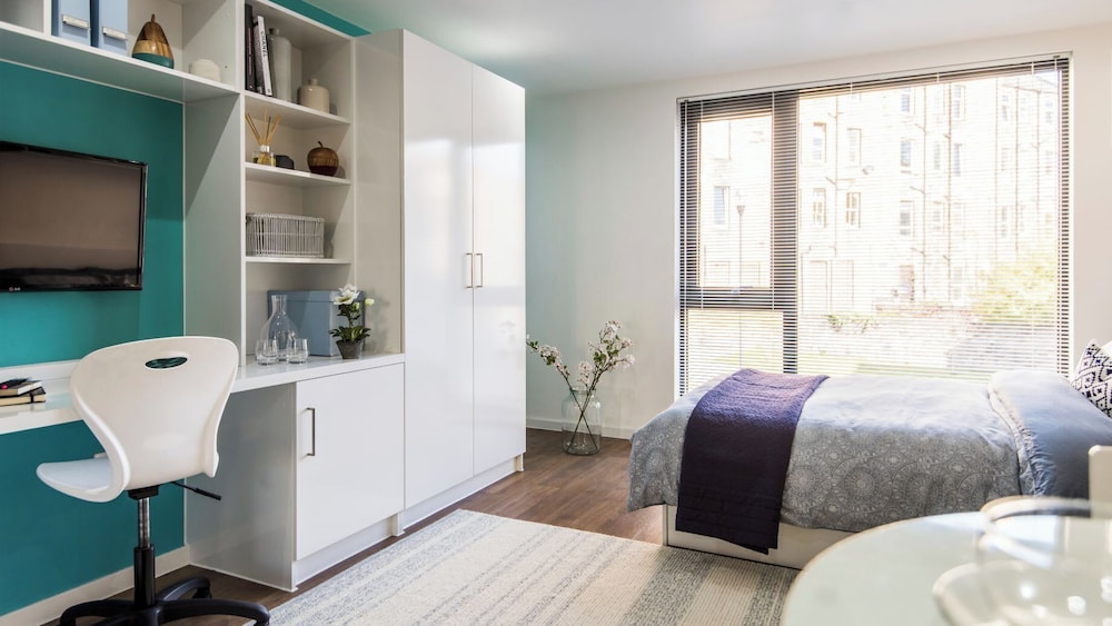 Student Only Gateway Apartments