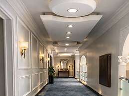 Aizdihar Suites