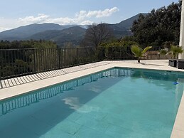 CASA LA PERLA