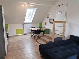 Pitlane Apartments by corents