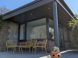 Little Poppes Lawn