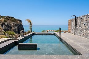 Lapis Nera Villas