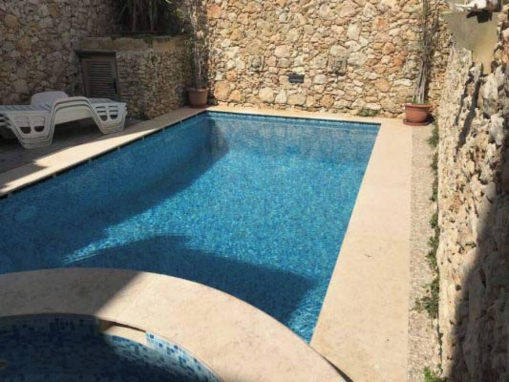 Ta manwel farmhouse