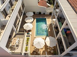 Elegant Maltepe Accommodation